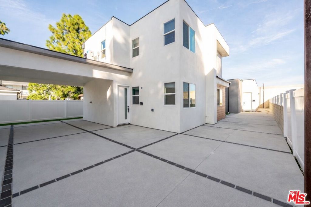 8730 Etiwanda Avenue