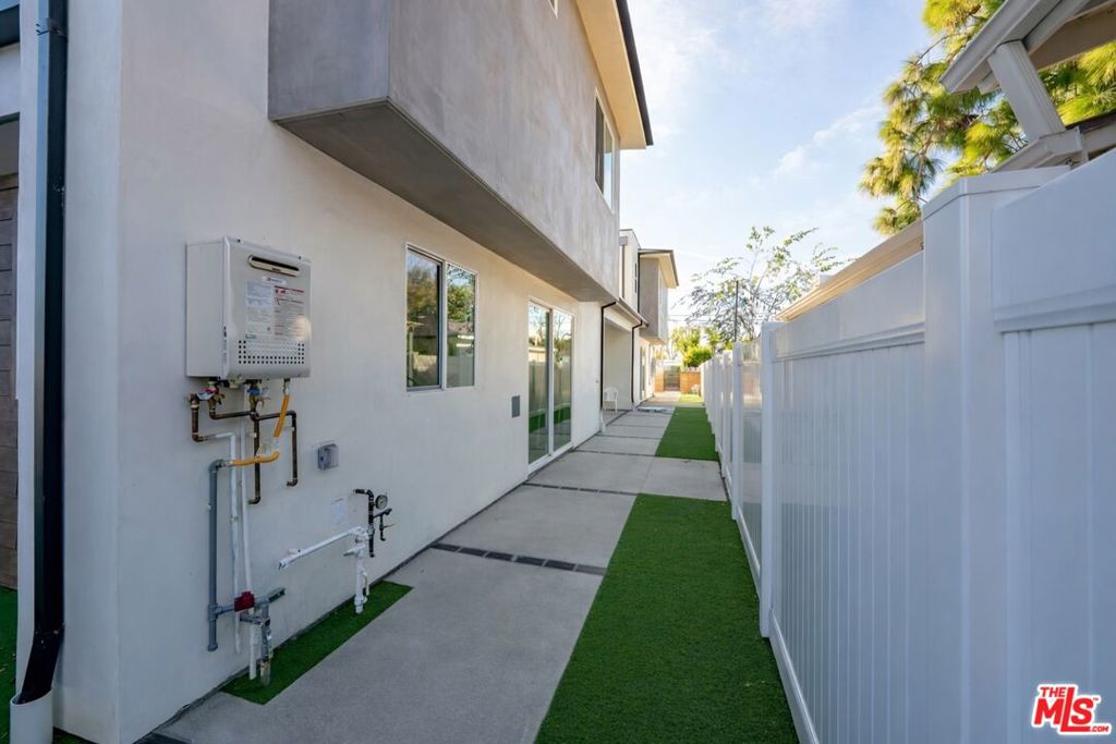 8730 Etiwanda Avenue