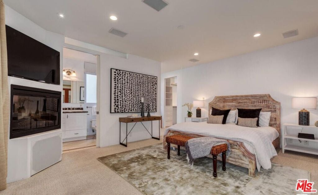 3711 Ocean Front Walk 2