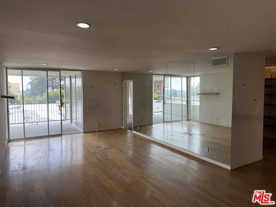 1550 N Laurel Avenue 301
