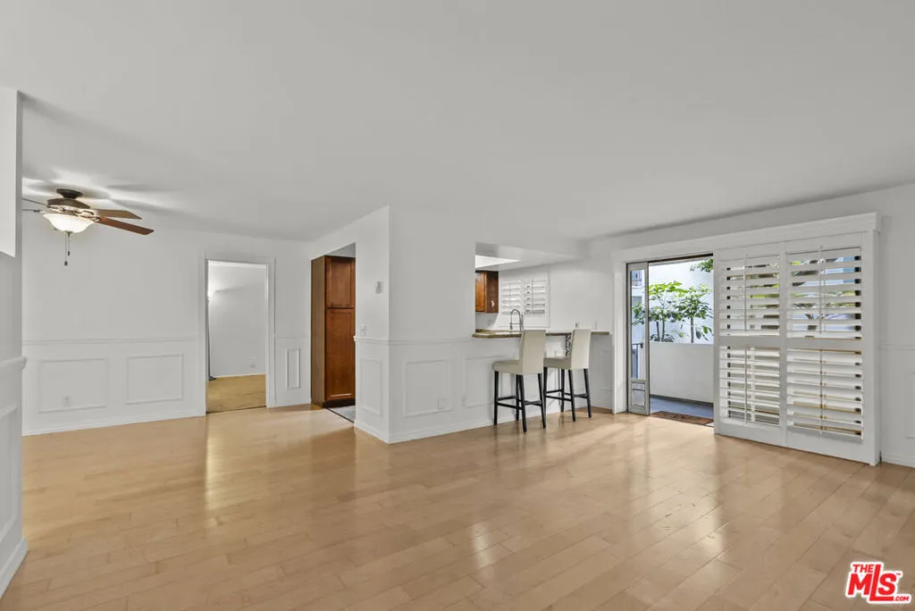 Los Angeles, California 90066, United States, 2 Bedrooms Bedrooms, ,2 BathroomsBathrooms,Residential,Active,245788