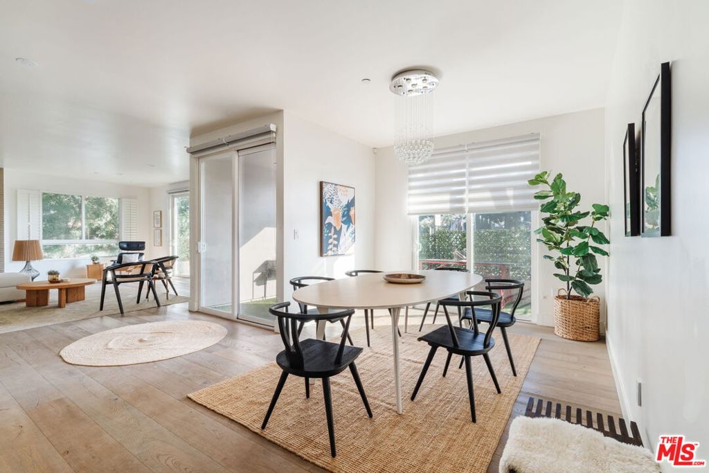 4925 Wilshire Boulevard 103