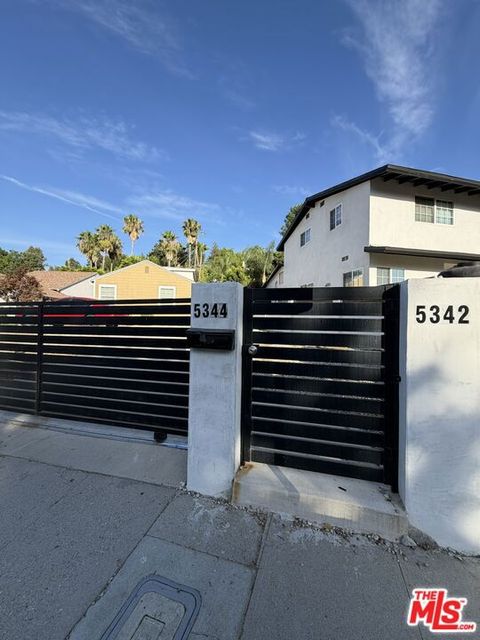 Photo of 5342 Don Pio Drive, Los Angeles, CA 91364 (MLS # 26864379)