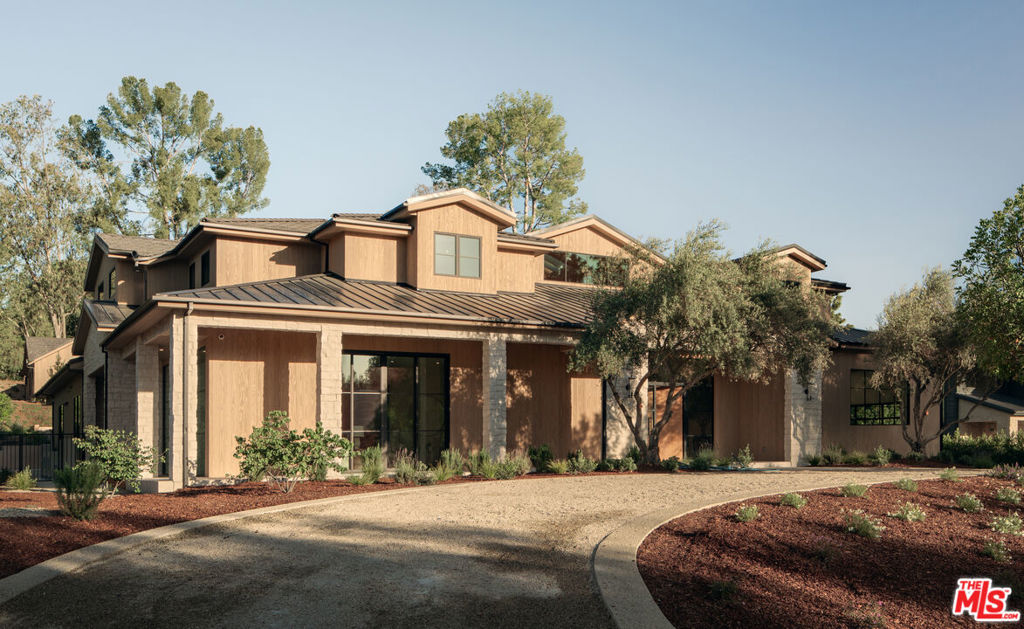 Properties 1 5287 Round Meadow Road