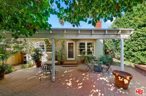 11672 Erwin Street North Hollywood CA 91606