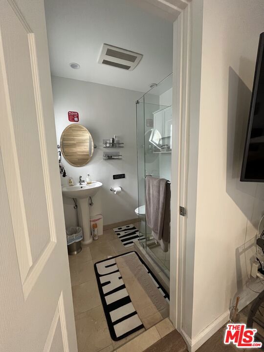 Properties 4 3708 Woodcliff Road