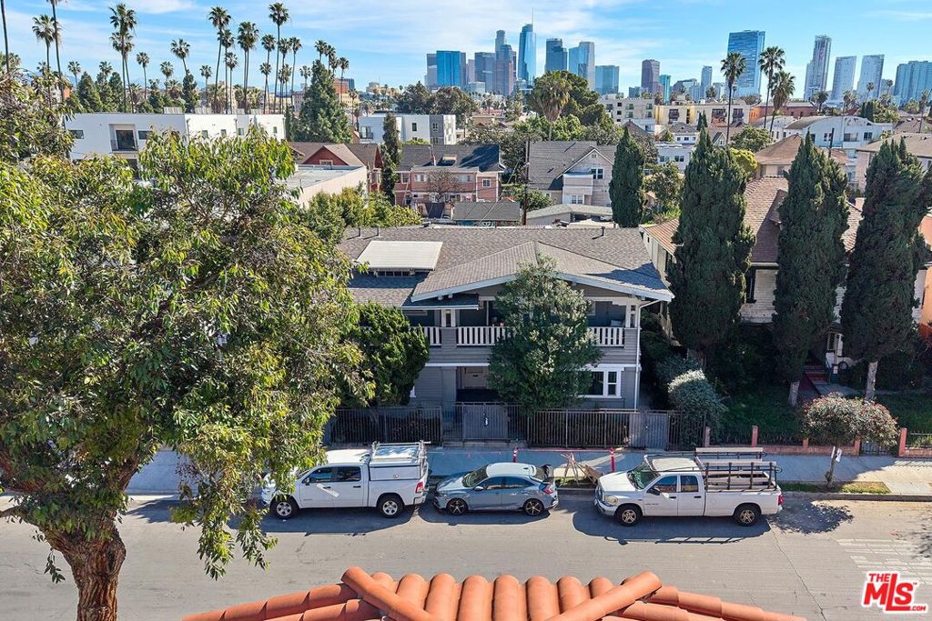 1118 Elden Avenue