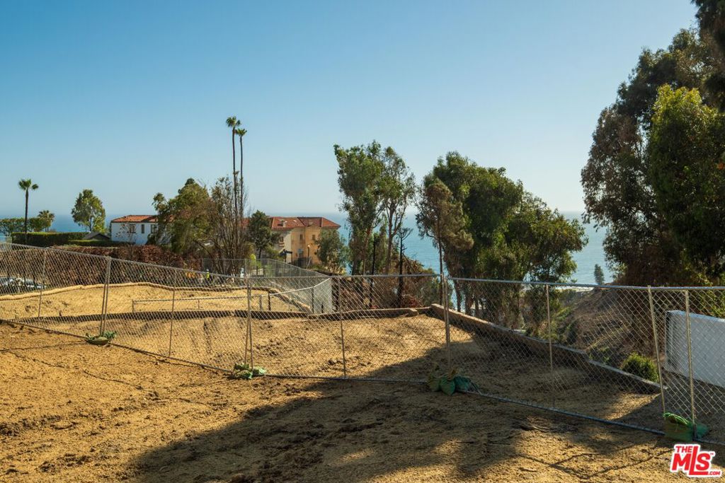 17941 Tramonto Drive
