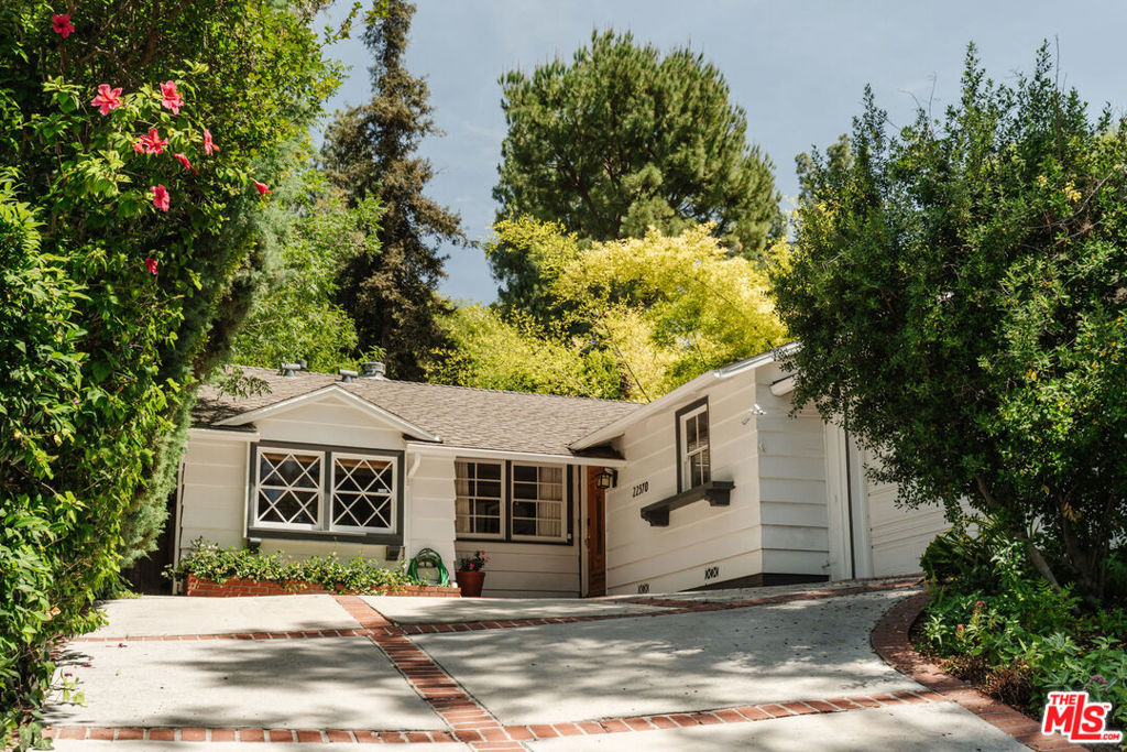 22370 Macfarlane Drive