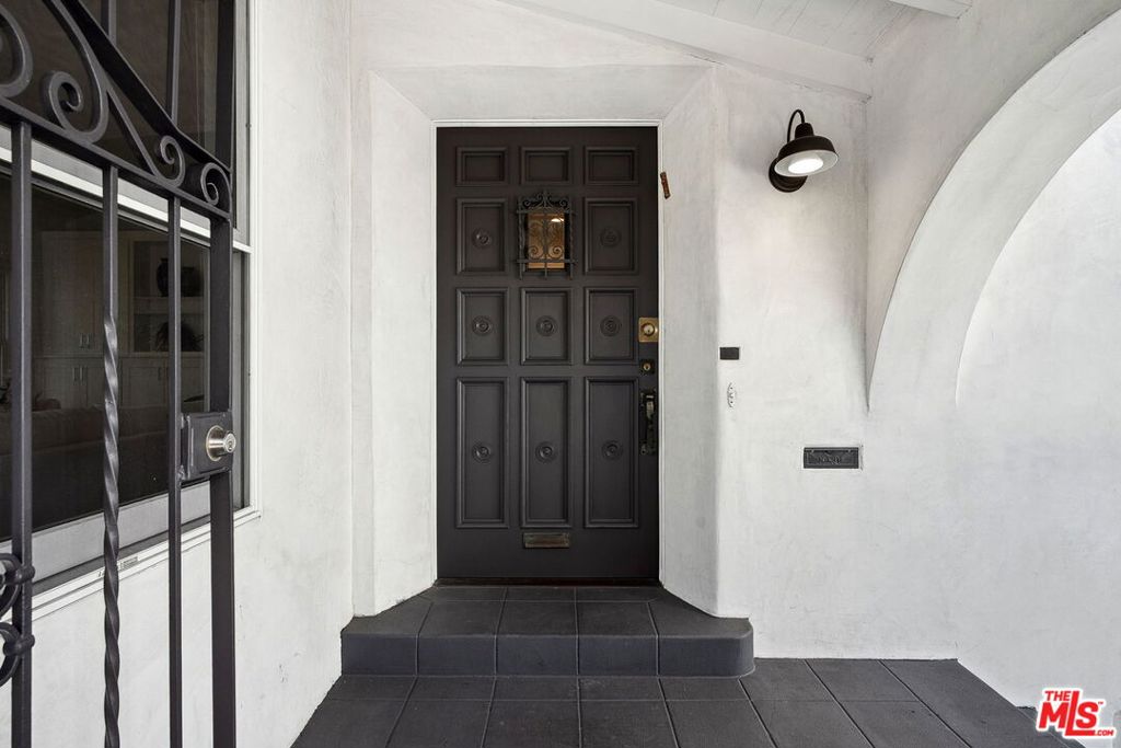 Properties 3 149 S Wetherly Drive