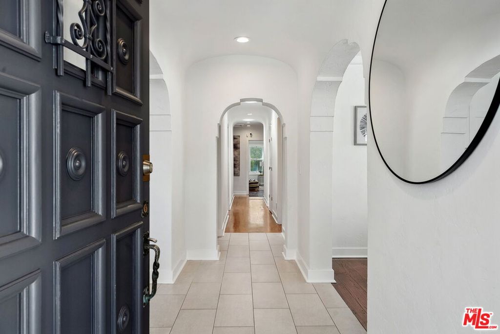 Properties 4 149 S Wetherly Drive