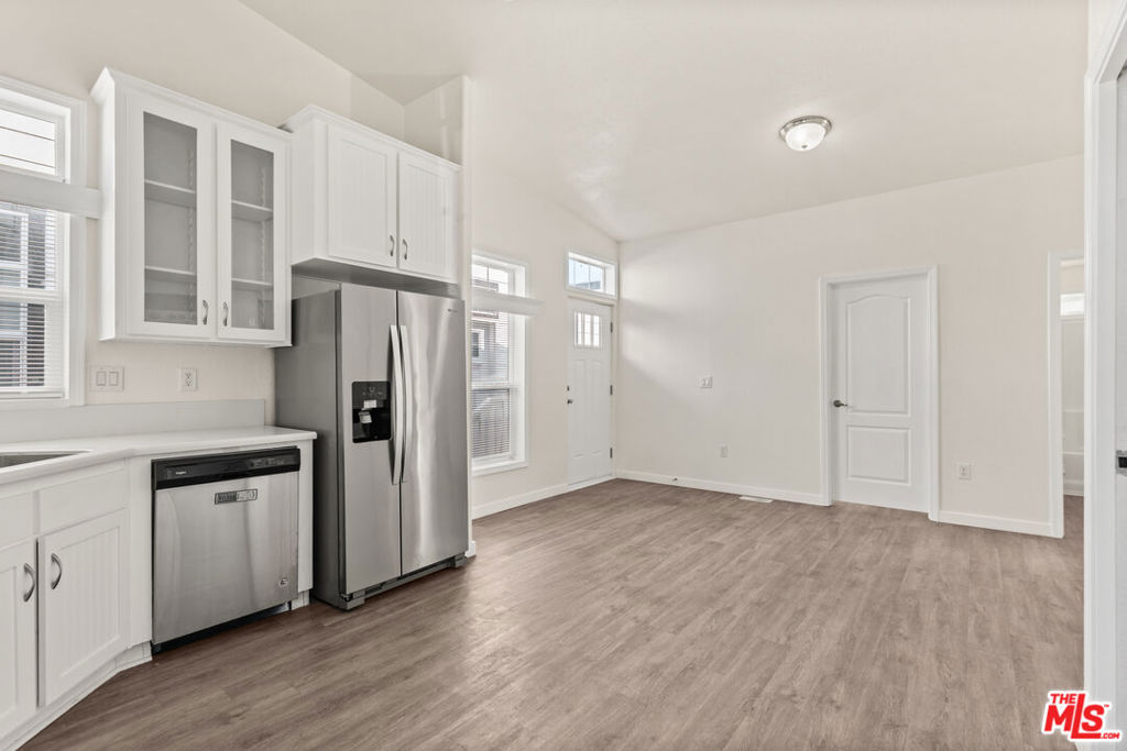 8250 Lankershim Boulevard 92