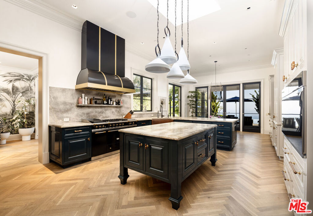 Properties 3 1140 E Mountain Drive