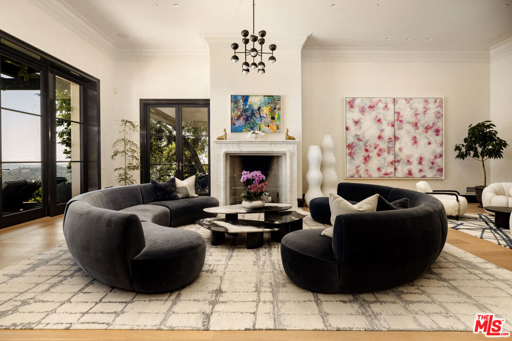 Properties 4 1140 E Mountain Drive