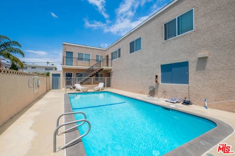 Photo of 2622 Vanderbilt Lane #i, Redondo Beach, CA 90278 (MLS # 26990215)