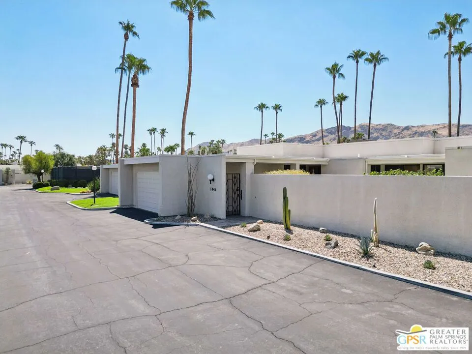 Palm Springs, California 92264, United States, 2 Bedrooms Bedrooms, ,3 BathroomsBathrooms,Residential,Active,189023