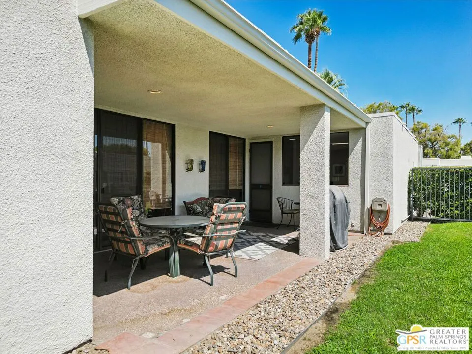 Palm Springs, California 92264, United States, 2 Bedrooms Bedrooms, ,3 BathroomsBathrooms,Residential,Active,189023