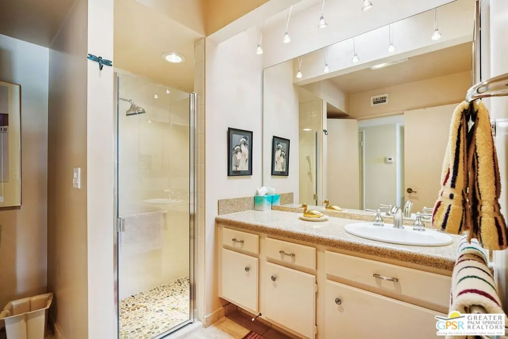 Palm Springs, California 92264, United States, 2 Bedrooms Bedrooms, ,3 BathroomsBathrooms,Residential,Active,189023