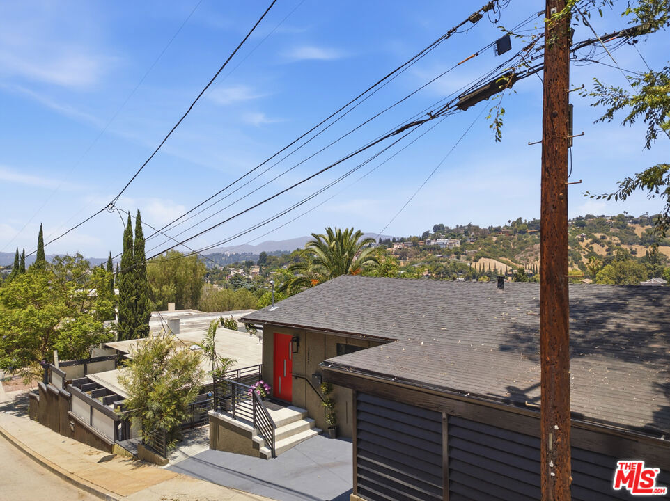 1621 Bridgeport Drive