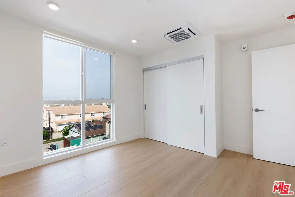 Cypress, California 90630, United States, 3 Bedrooms Bedrooms, ,3 BathroomsBathrooms,Residential,Active,239249