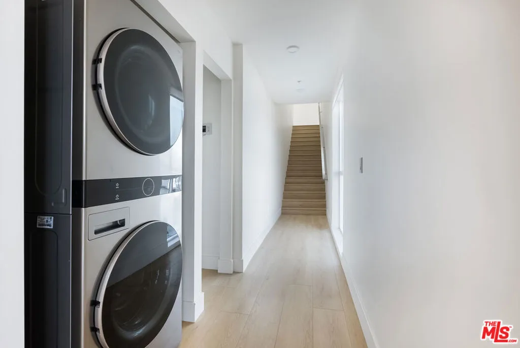 Cypress, California 90630, United States, 3 Bedrooms Bedrooms, ,3 BathroomsBathrooms,Residential,Active,239249