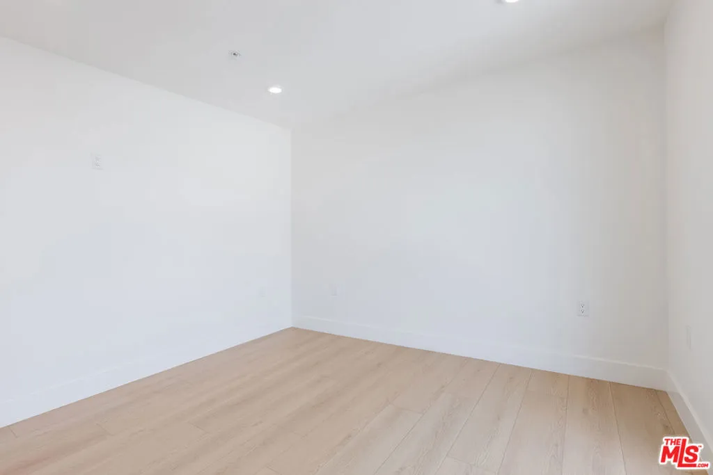 Cypress, California 90630, United States, 3 Bedrooms Bedrooms, ,3 BathroomsBathrooms,Residential,Active,239249