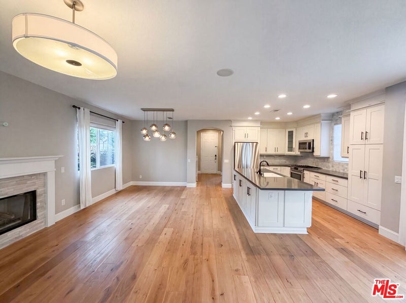 48 Laurelhurst Drive