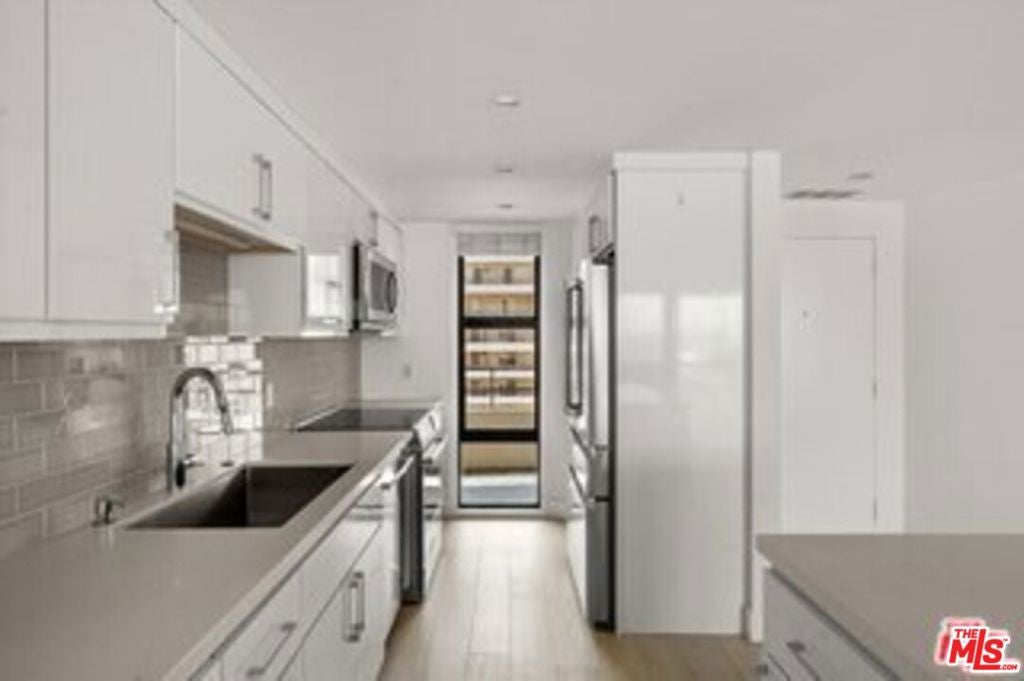 4316 Marina City Drive 1131