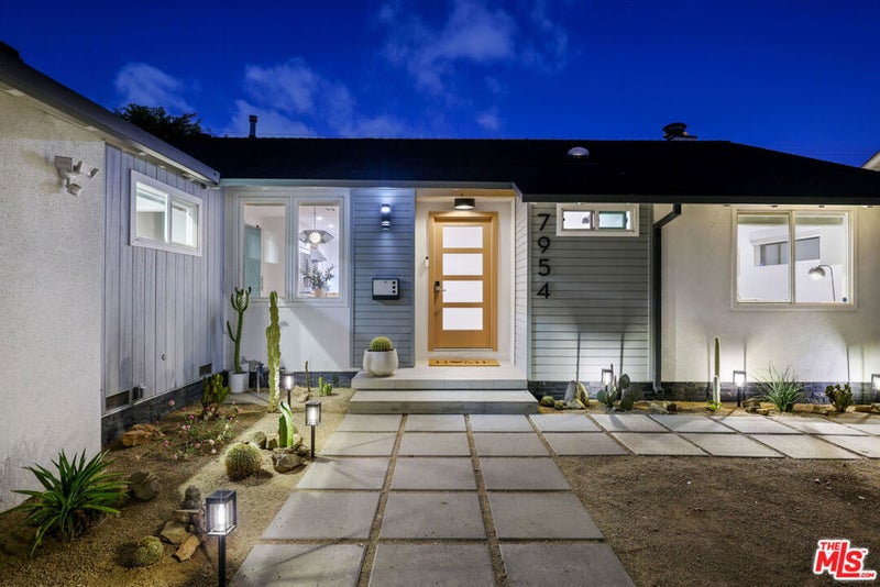 7954 Loma Verde Avenue