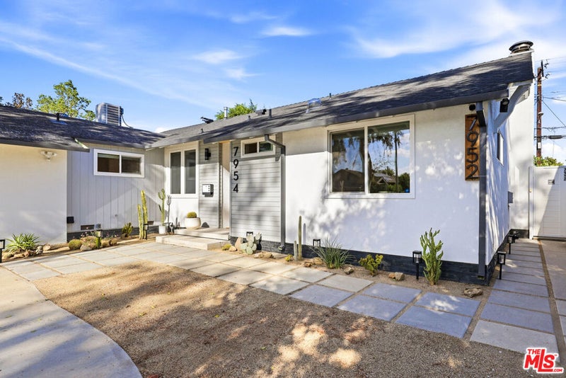 7954 Loma Verde Avenue