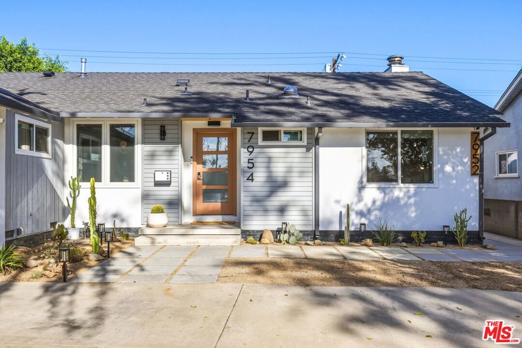 7954 Loma Verde Avenue