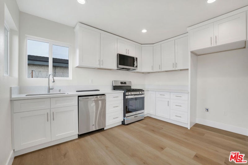529 W 90th Street