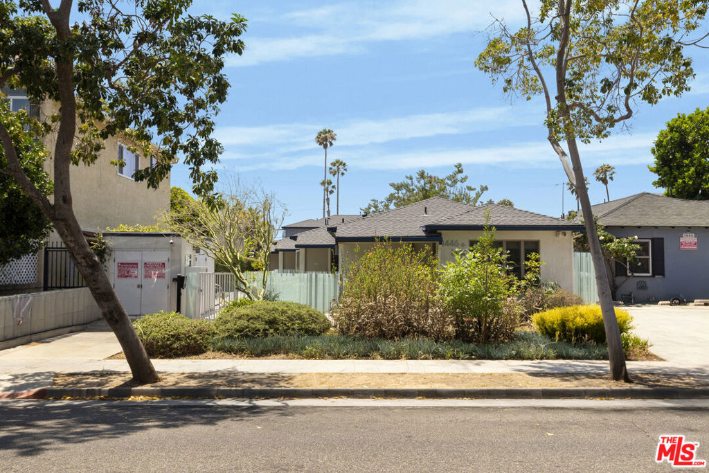 1446 Yale Street