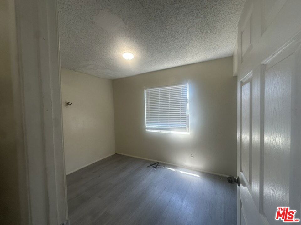 1216 E 84th Street