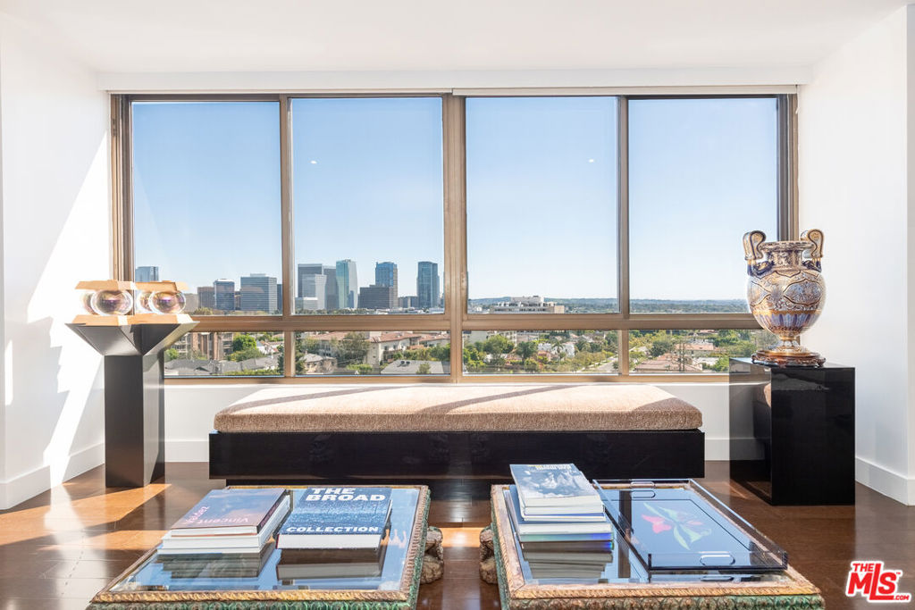 10430 Wilshire Boulevard 704