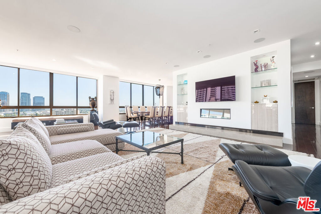 10430 Wilshire Boulevard 704