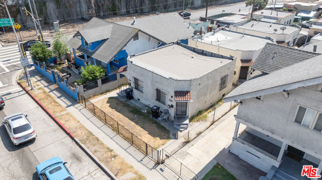 424 W Gage Avenue