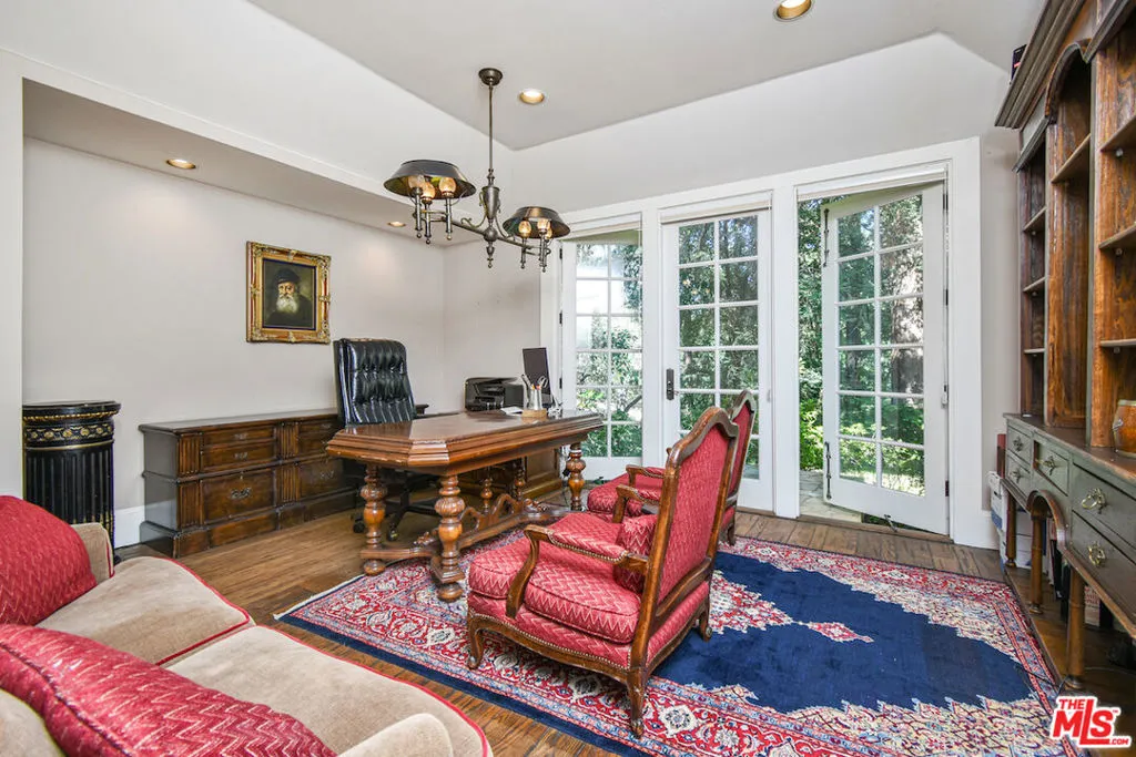 Encino, California 91436, United States, 5 Bedrooms Bedrooms, ,4 BathroomsBathrooms,Residential,Active,152458