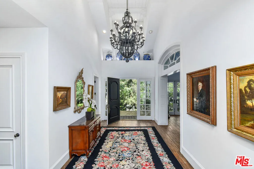 Encino, California 91436, United States, 5 Bedrooms Bedrooms, ,4 BathroomsBathrooms,Residential,Active,152458