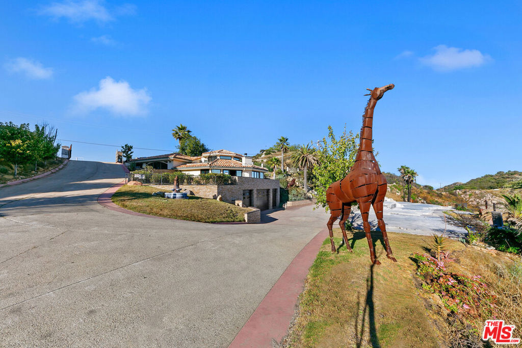 23010 Saddle Peak Road