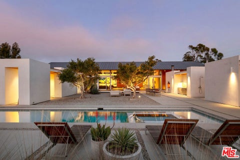 Photo of 6728 Wildlife Road, Malibu, CA 90265 (MLS # 26832177)