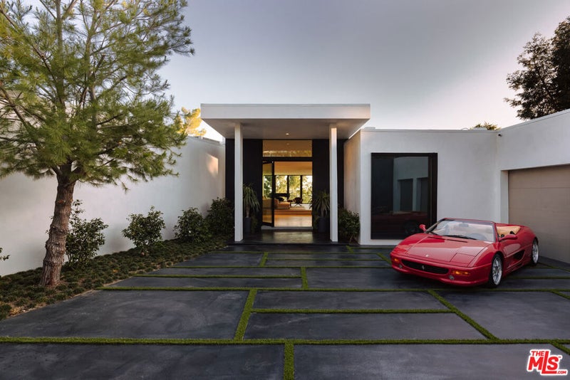 500 Chalette Drive