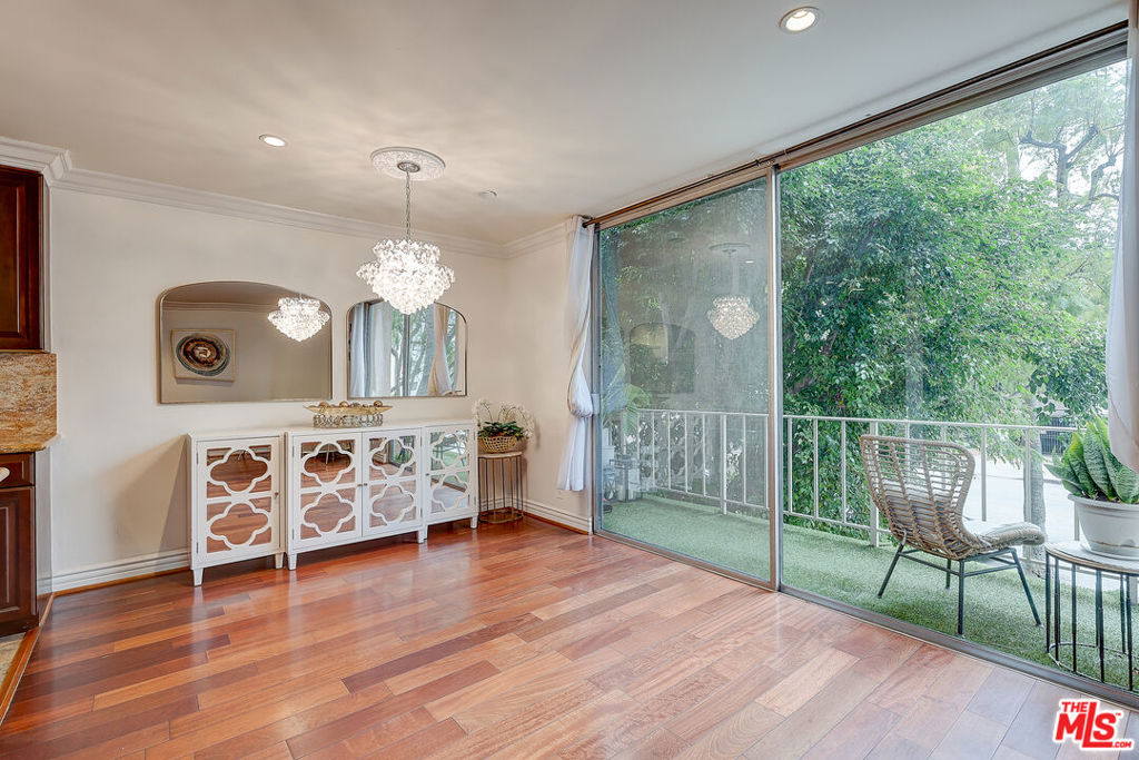 100 S Doheny Drive 223