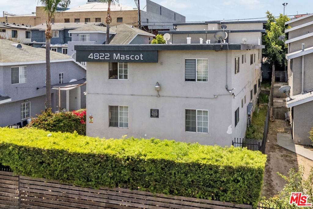 4822 Mascot Street