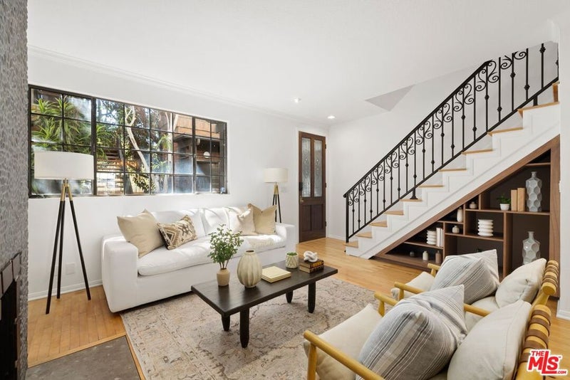 202 San Vicente Boulevard 12