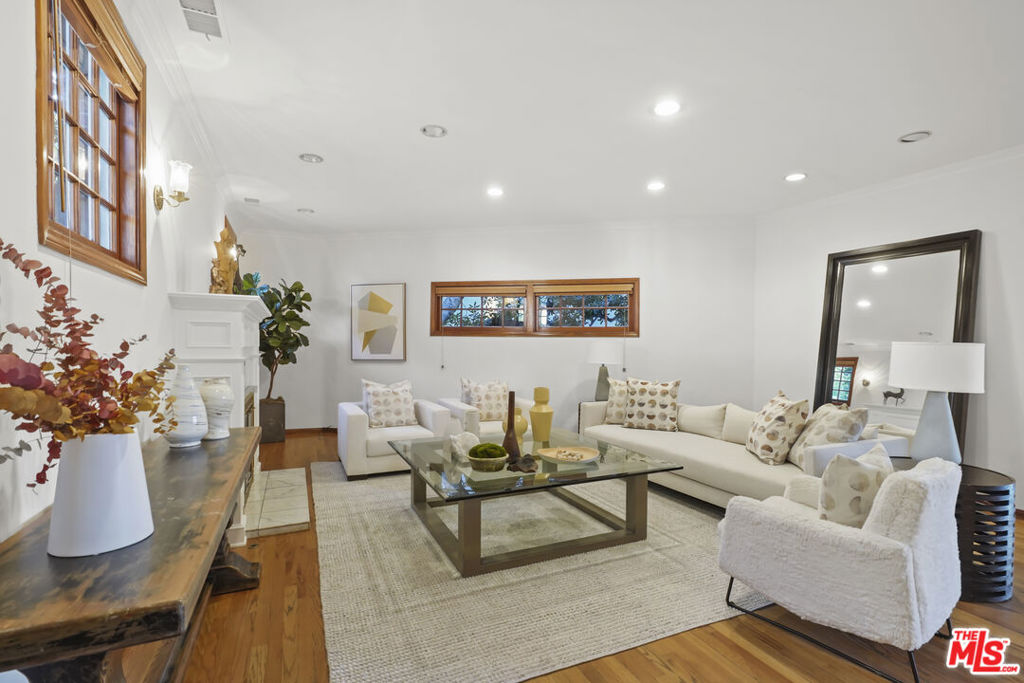 11579 Sunshine Terrace