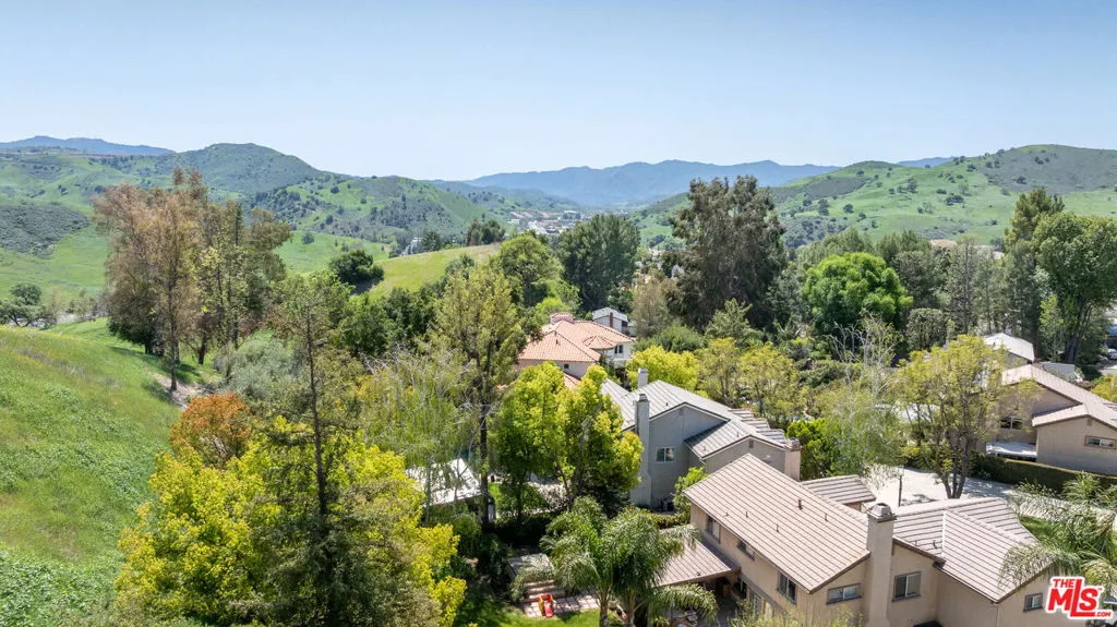 Calabasas, California 91302, United States, 4 Bedrooms Bedrooms, ,3 BathroomsBathrooms,Residential,Active,159574