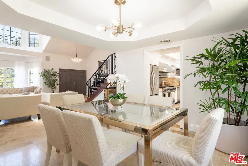 Calabasas, California 91302, United States, 4 Bedrooms Bedrooms, ,3 BathroomsBathrooms,Residential,Active,159574