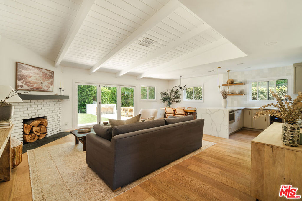 13211 Cumpston Street