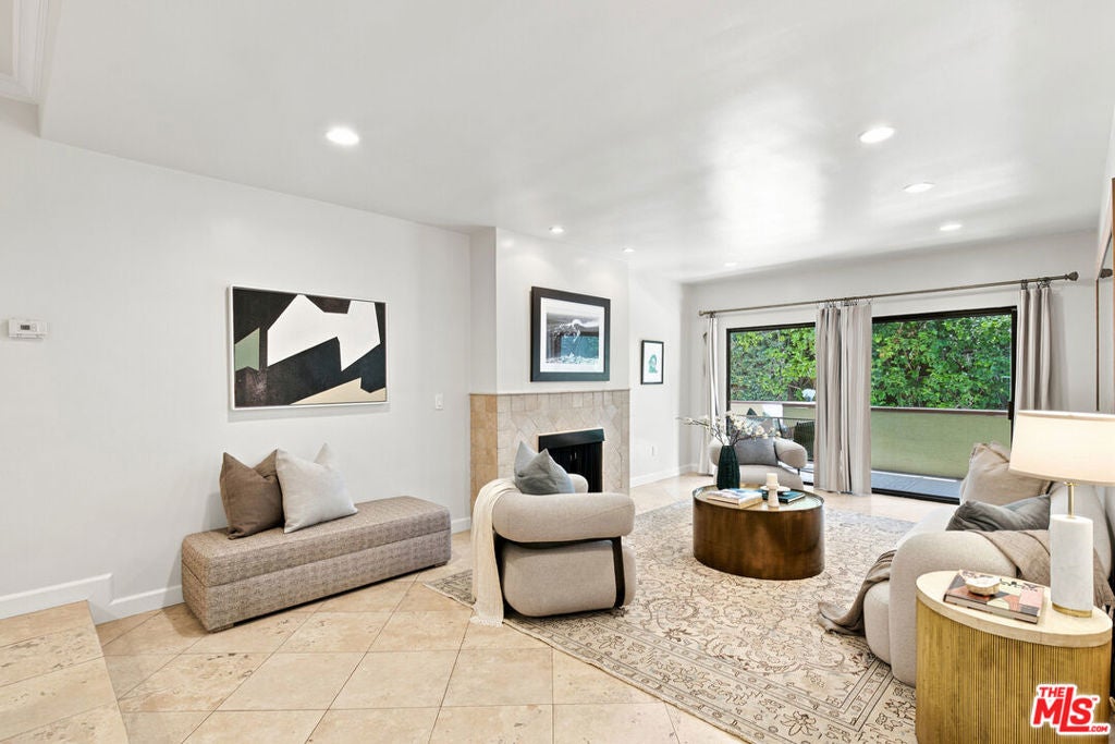2332 Fox Hills Drive 103